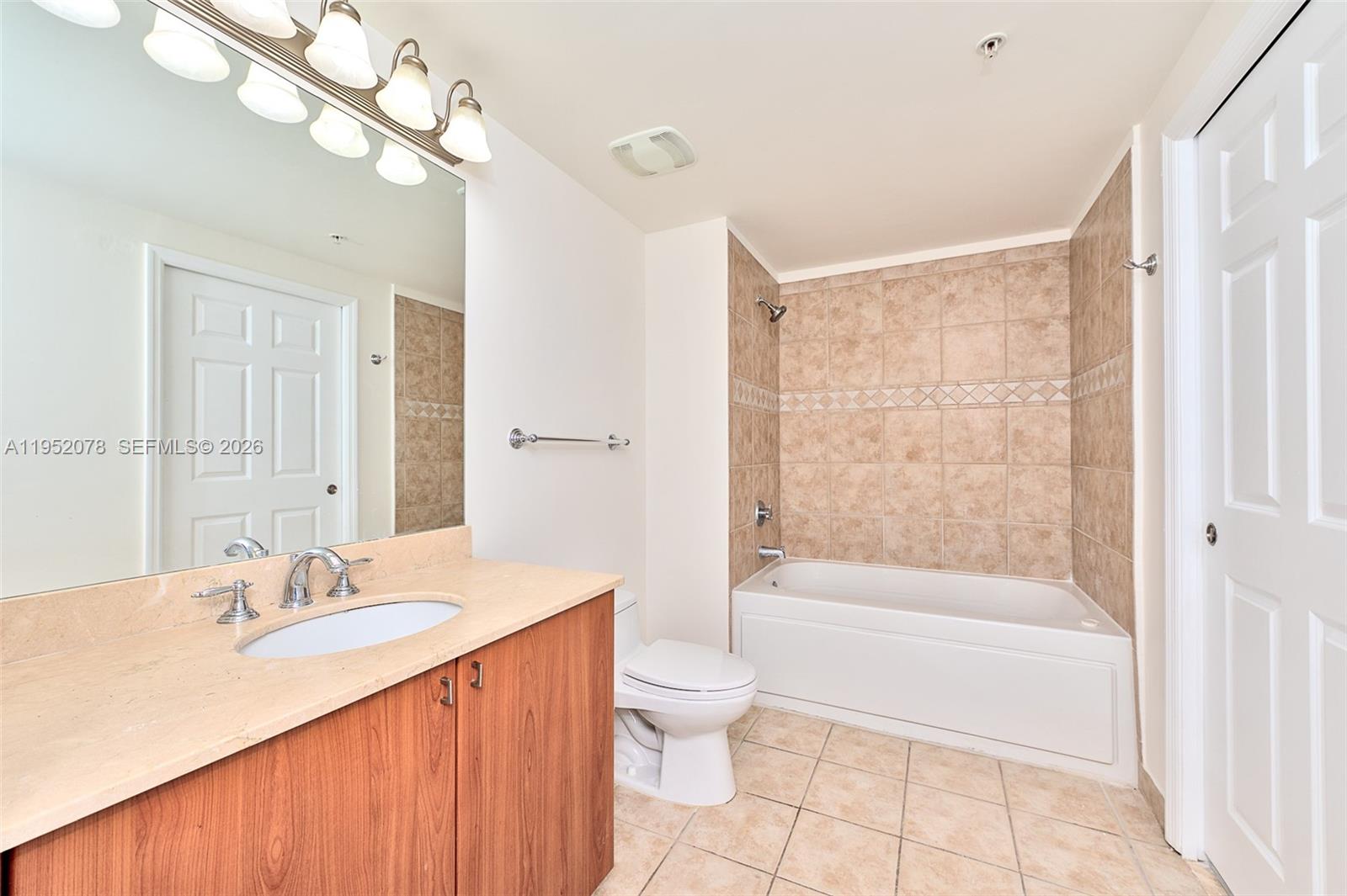 888 Douglas Road, Unit 1606 Coral Gables, FL 33134 - Photo 11 of 26