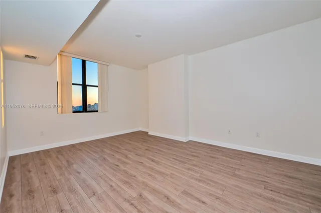 $2,850 | 888 Douglas Road, Unit 1606, Coral Gables, FL 33134