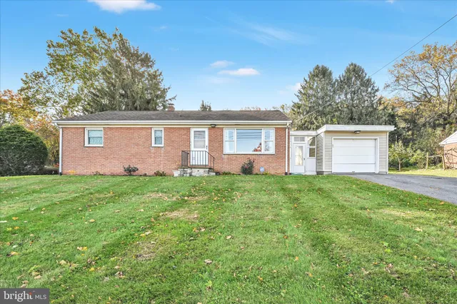 $325,000 | 3148 Bowman Road, Lancaster, PA 17601
