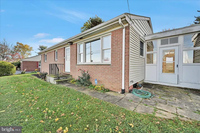 $325,000 | 3148 Bowman Road, Lancaster, PA 17601