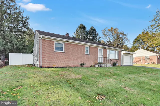 $325,000 | 3148 Bowman Road, Lancaster, PA 17601