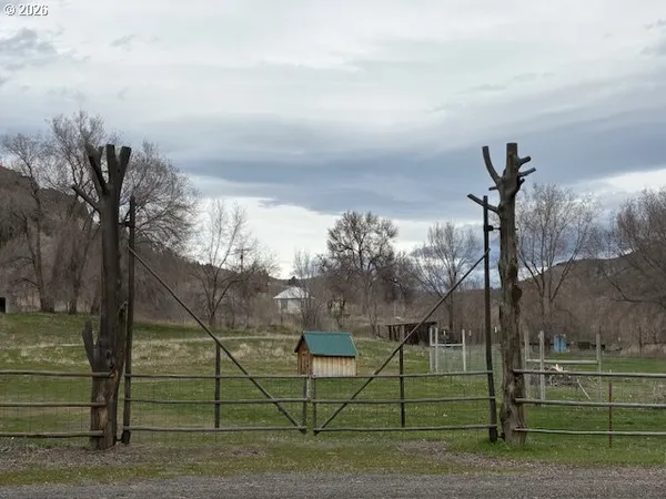 $375,000 | 41345 Highway 19, Kimberly, OR 97848