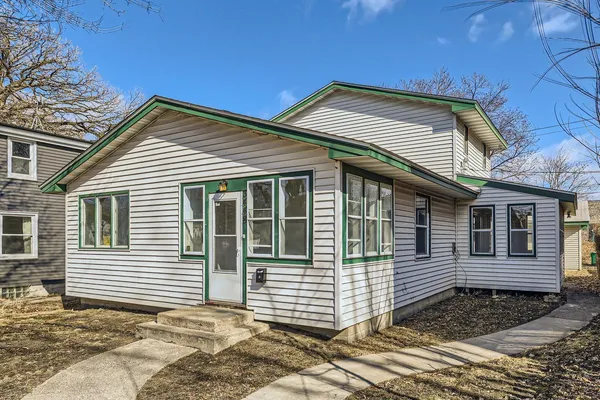 $3,400 | 3448 Grimes Avenue North, Robbinsdale, MN 55422