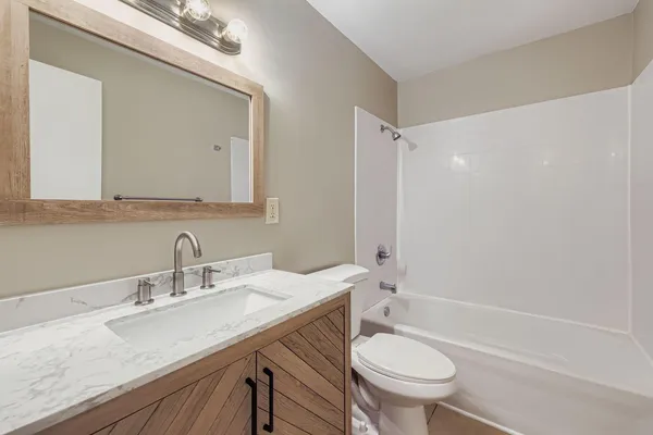 $3,400 | 3448 Grimes Avenue North, Robbinsdale, MN 55422