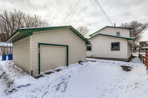 $3,400 | 3448 Grimes Avenue North, Robbinsdale, MN 55422