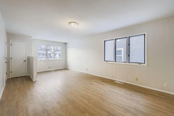 $3,400 | 3448 Grimes Avenue North, Robbinsdale, MN 55422