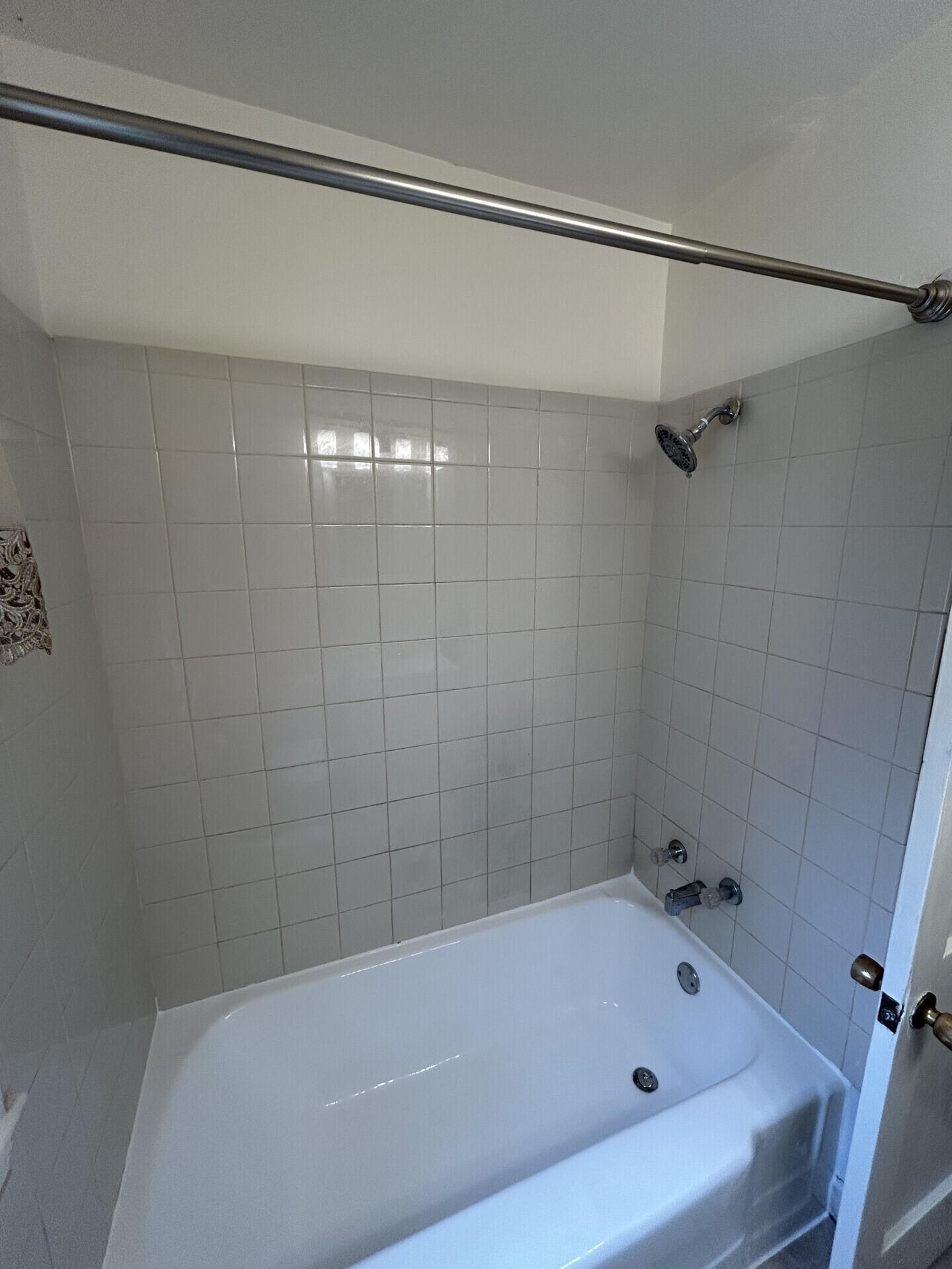 2745 South 68th Street Milwaukee, WI 53219 - Photo 14 of 28 2745S68thSt_70007_14