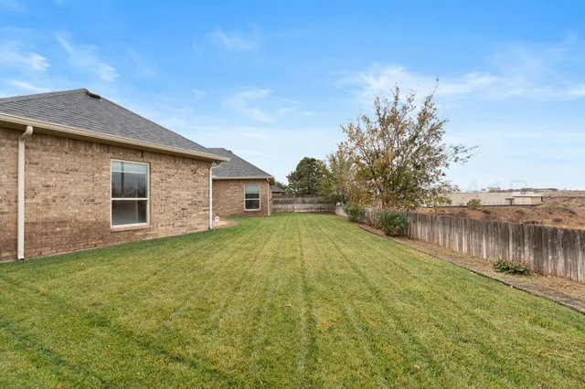 $369,000 | 402 Cedar Meadow Circle, Amarillo, TX 79124