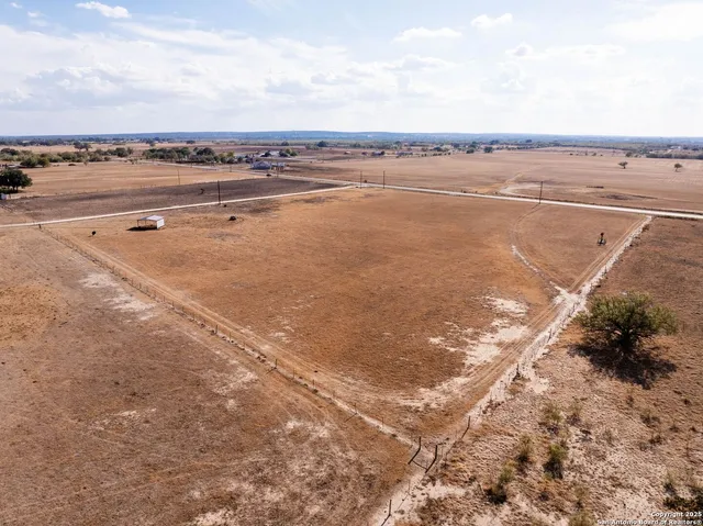 $1,200,000 | 14033 Farm To Market 775, La Vernia, TX 78121
