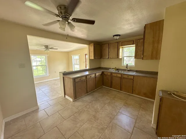 $129,000 | 117 McKinnen Avenue, Charlotte, TX 78011