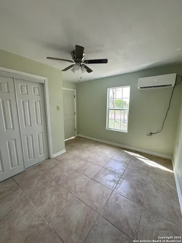 $129,000 | 117 McKinnen Avenue, Charlotte, TX 78011