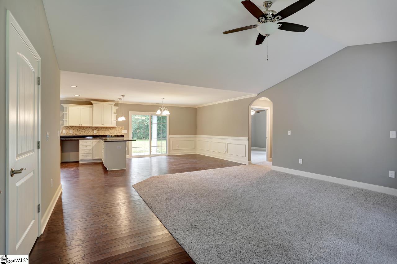 540 Brashears Road Campobello, SC 29322 - Photo 3 of 28
