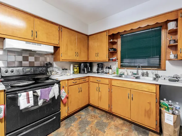 $165,000 | 580 Hirsch Avenue, Calumet City, IL 60409