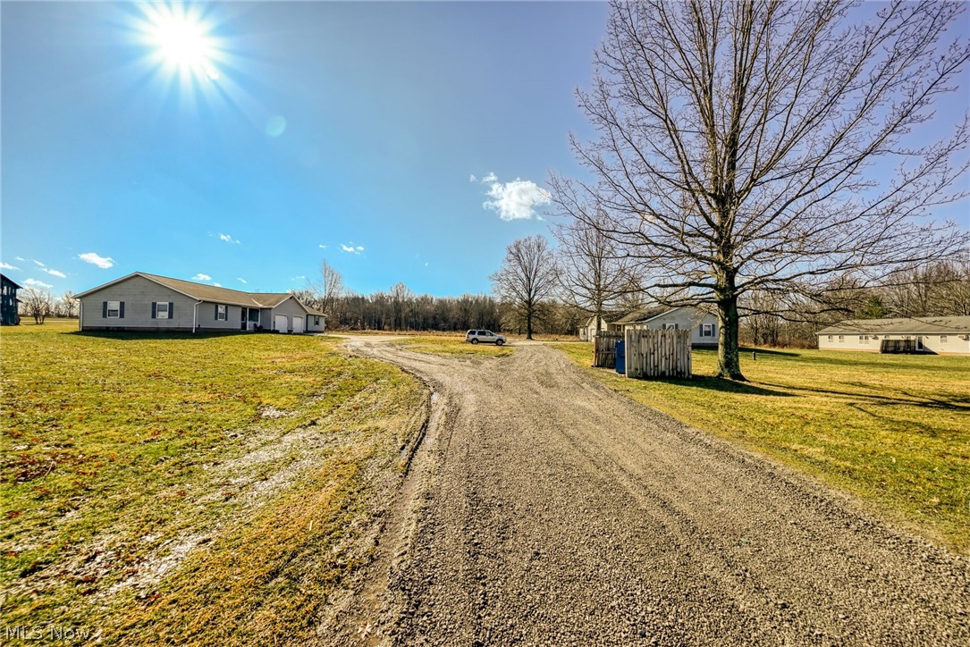 8464-8446 Tallmadge Road Diamond, OH 44412 - Photo 25 of 39 View of dirt / gravel driveway
