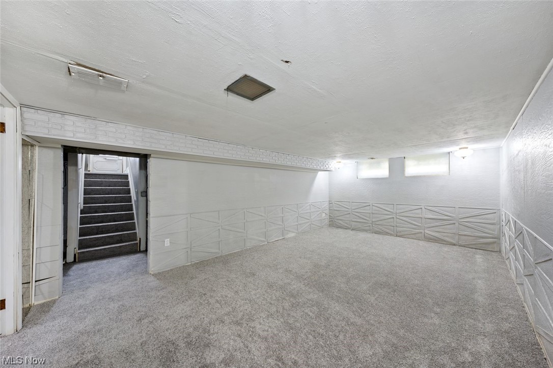 5580 Hauserman Road Cleveland, OH 44130 - Photo 20 of 29