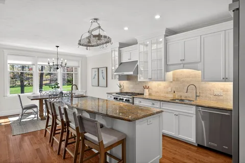 $989,000 | 2 Quinns Way, Unit 2, Mashpee, MA 02649