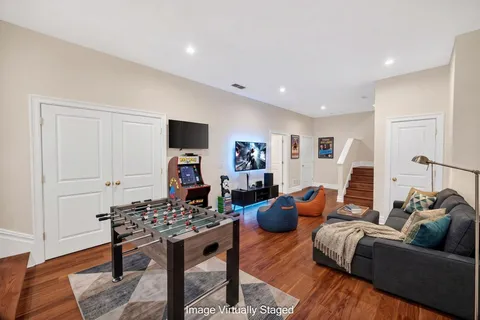 $989,000 | 2 Quinns Way, Unit 2, Mashpee, MA 02649