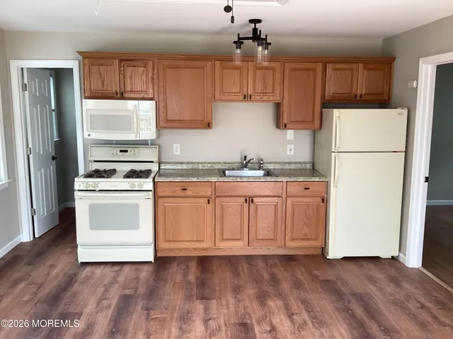 $1,800 | 116 Hancock Avenue, Unit B, Seaside Heights, NJ 08751