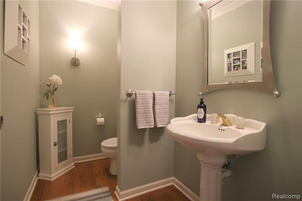 2506 Ulster Road Rochester Hills, MI 48309 - Photo 24 of 34