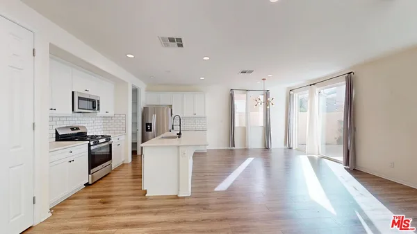 $3,800 | 9241 North Lamia Court, Unit 11, North Hills, CA 91343