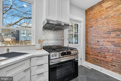 $925,000 | 654 Acker Place Northeast, Washington, DC 20002