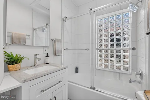 $925,000 | 654 Acker Place Northeast, Washington, DC 20002