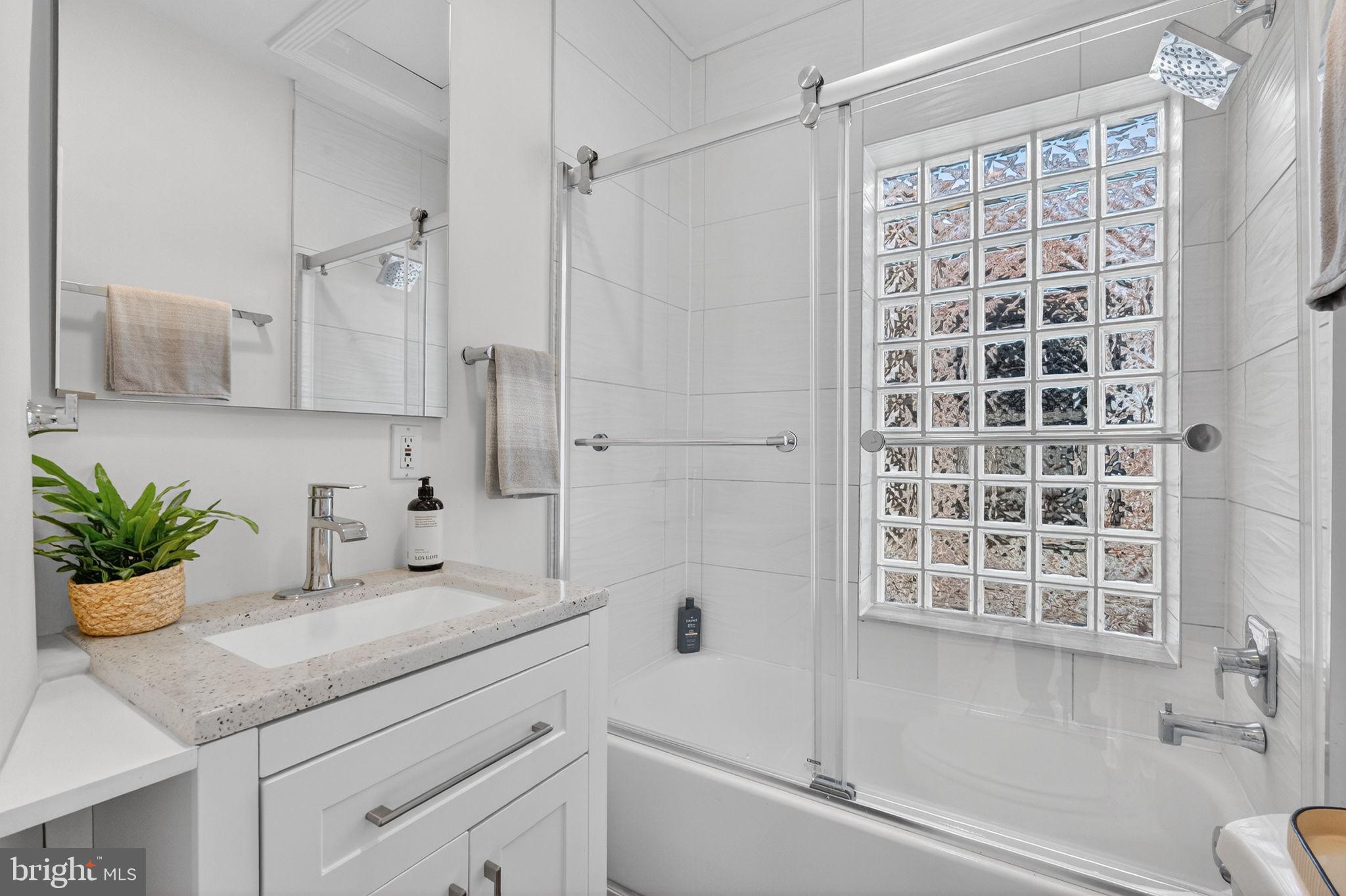 654 Acker Place Northeast Washington, DC 20002 - Photo 25 of 38 Upstairs Full Bath