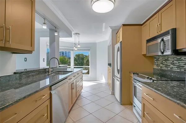 $2,850 | 206 Quayside Circle, Unit 503, Maitland, FL 32751