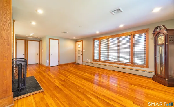 $369,900 | 16 Featherbed Lane, Branford, CT 06405