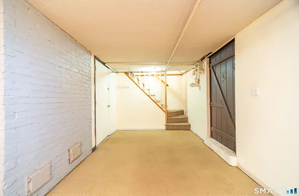 $369,900 | 16 Featherbed Lane, Branford, CT 06405