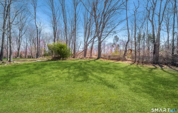 $369,900 | 16 Featherbed Lane, Branford, CT 06405