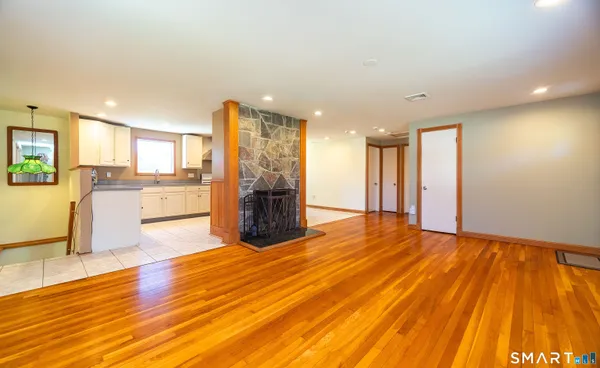 $369,900 | 16 Featherbed Lane, Branford, CT 06405