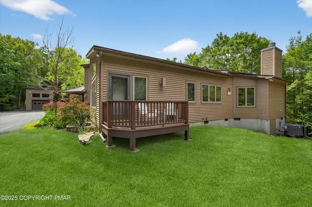 $1,350,000 | 804 Ranch Court, Hawley, PA 18428