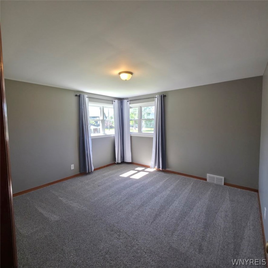 21 East And West Road West Seneca, NY 14224 - Photo 12 of 23