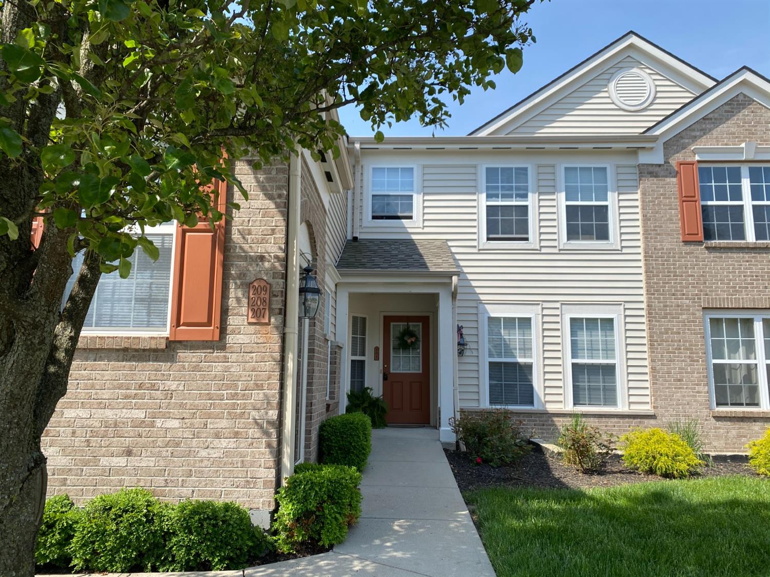 208 Riverscape Court Lawrenceburg, IN 47025 - Photo 1 of 20 Gallery Image 1