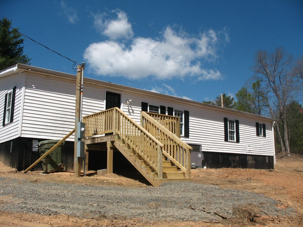 738 Gambetta Road Galax, VA 24333 - Photo 2 of 23 Gallery Image 2