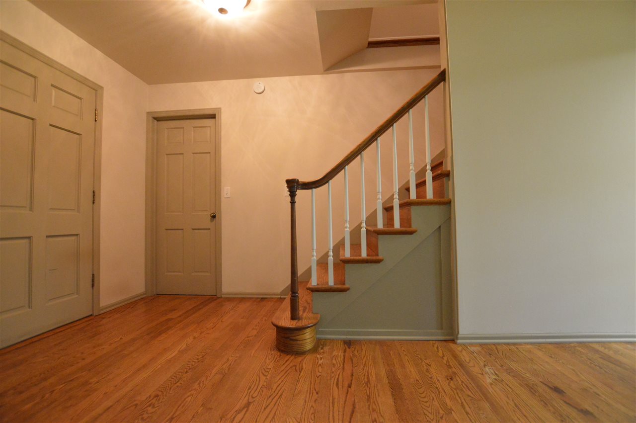 718 Bloomfield Road Traverse City, MI 49686 - Photo 38 of 82 1851260-37.JPG