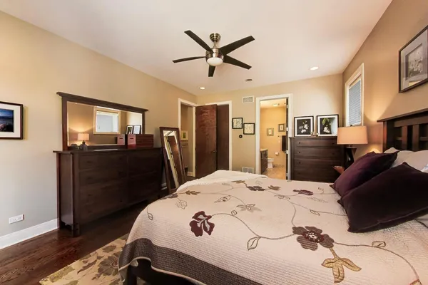 $830,000 | 1632 West Julian Street, Unit 1W, Chicago, IL 60622