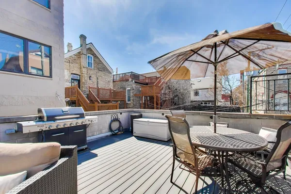 $830,000 | 1632 West Julian Street, Unit 1W, Chicago, IL 60622