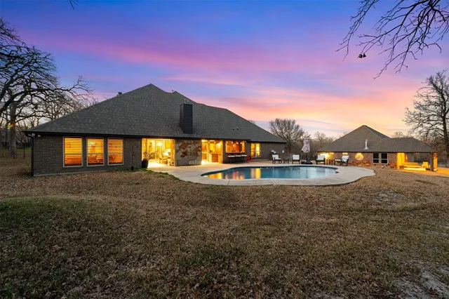 a view of outdoor space yard and patio
