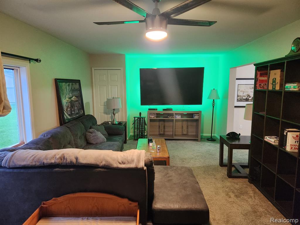 3266 Belsay Road Burton, MI 48519 - Photo 2 of 10