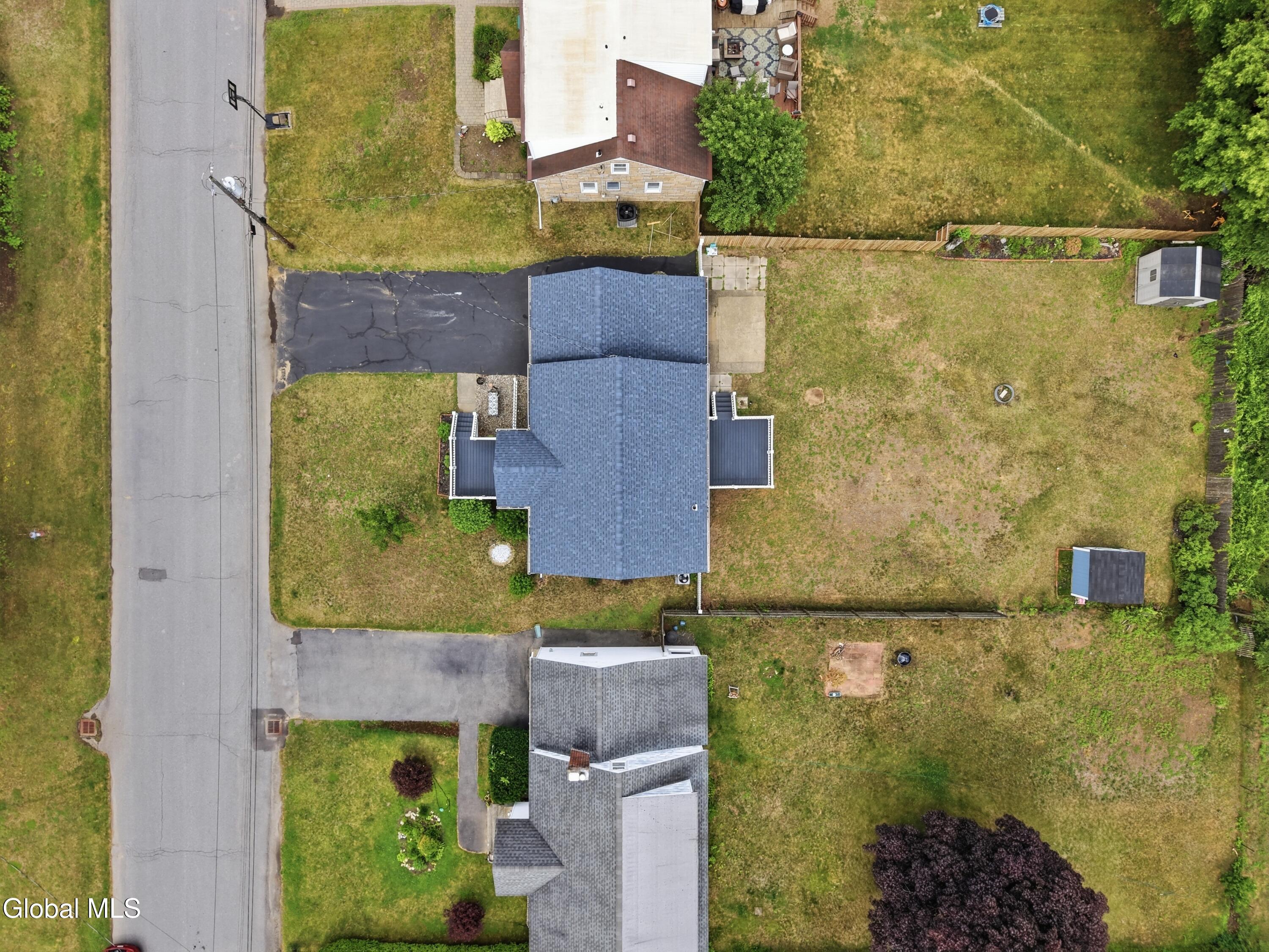 1022 Riggi Avenue Rotterdam, NY 12303 - Photo 33 of 35 03-003_DJI_20260623141808_0026_D
