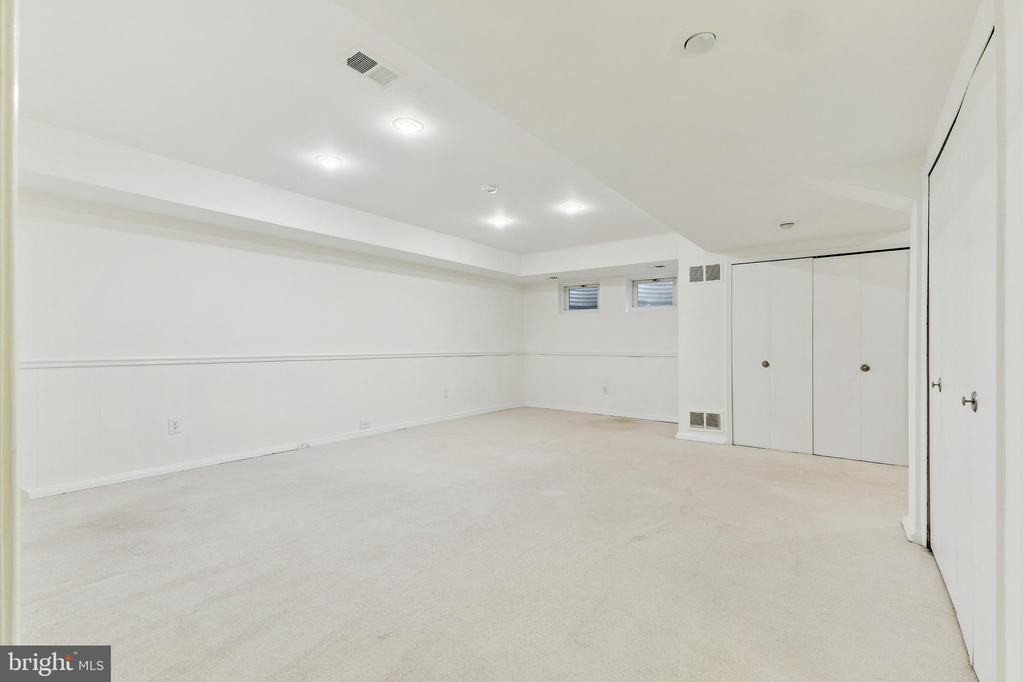 9896 Cardinal Road Fairfax, VA 22030 - Photo 30 of 44 a view of an empty room