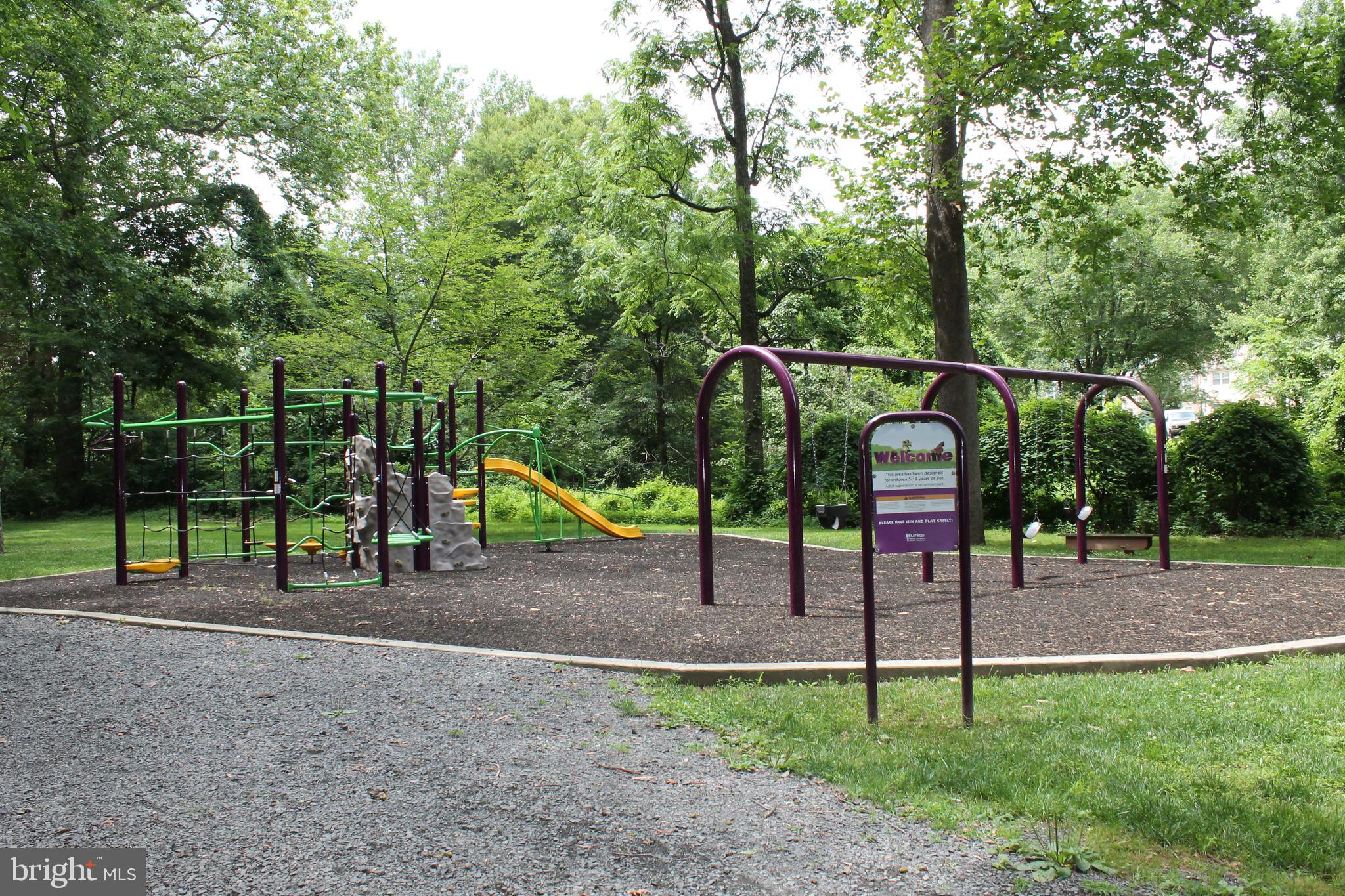 9896 Cardinal Road Fairfax, VA 22030 - Photo 36 of 44 a view of a park