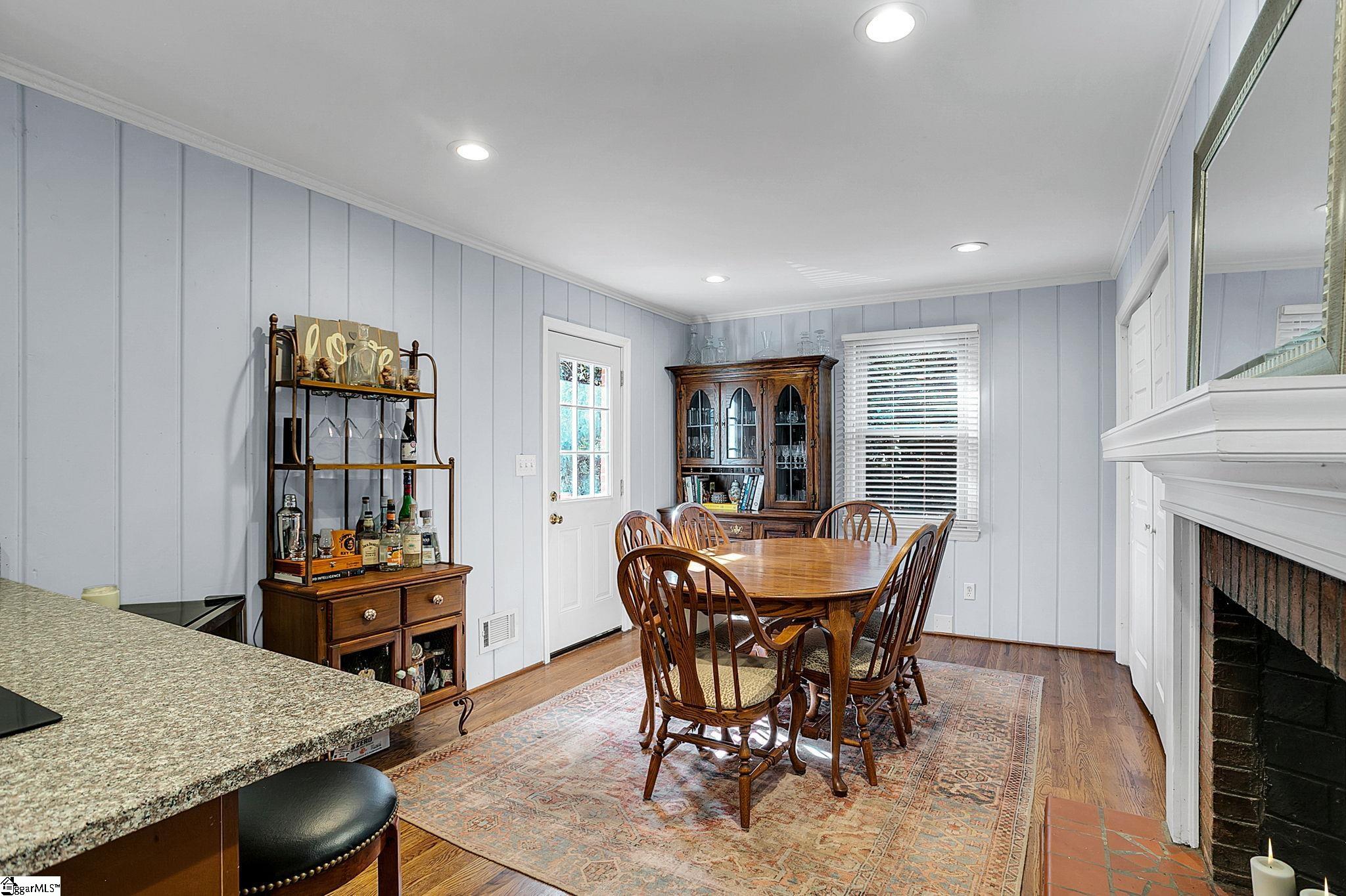 200 Lowndes Avenue Greenville, SC 29607 - Photo 12 of 31