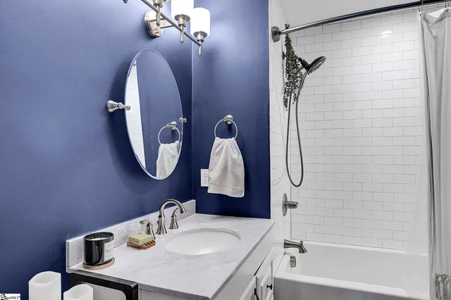 $450,000 | 200 Lowndes Avenue, Greenville, SC 29607