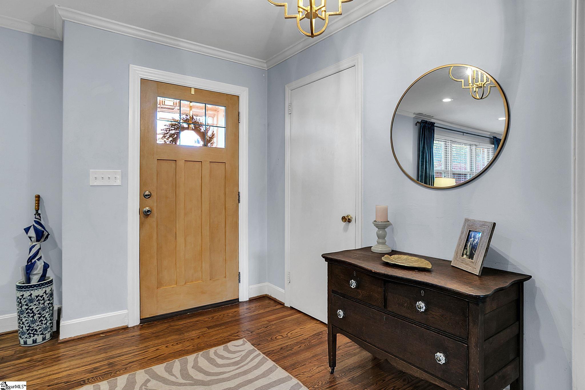 200 Lowndes Avenue Greenville, SC 29607 - Photo 3 of 31