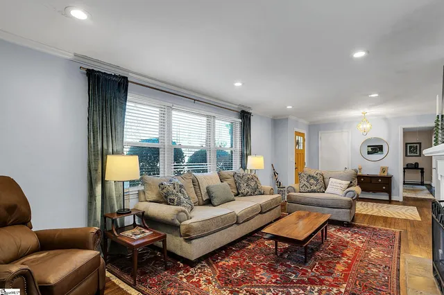 $450,000 | 200 Lowndes Avenue, Greenville, SC 29607