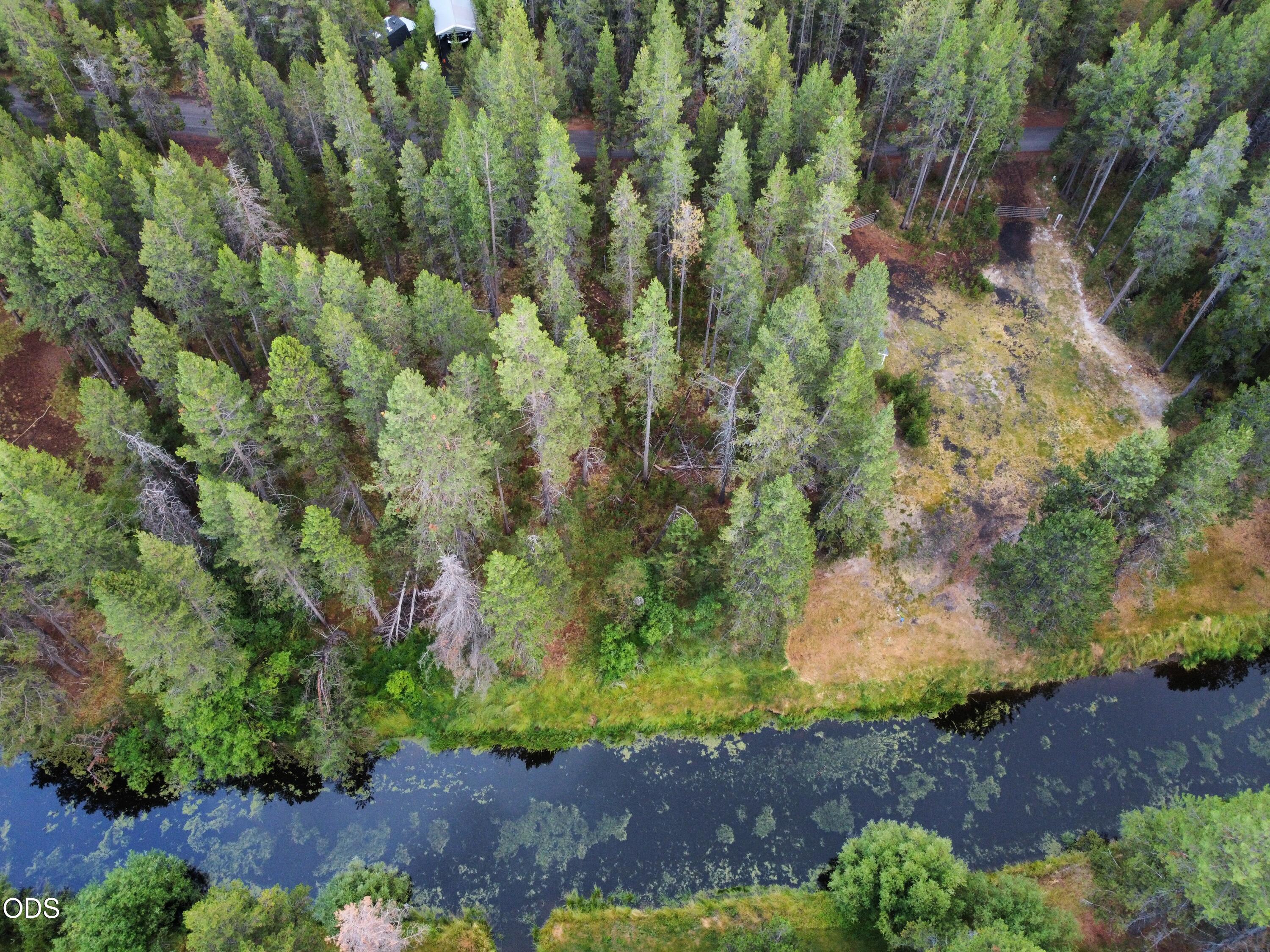 17080 Island Loop Way Bend, OR 97707 - Photo 1 of 9 Gallery Image 1