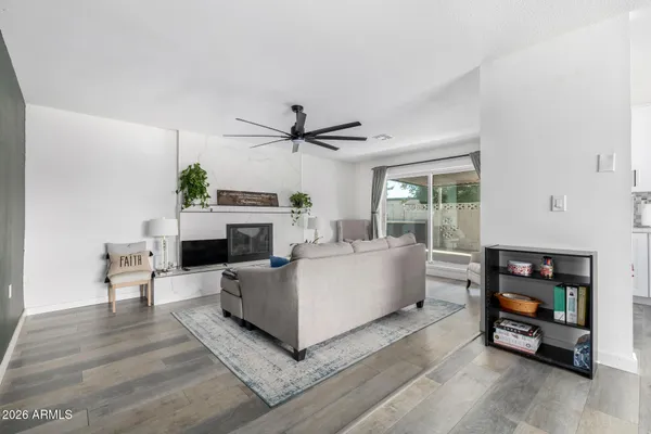 $399,900 | 2419 West Shaw Butte Drive, Phoenix, AZ 85029